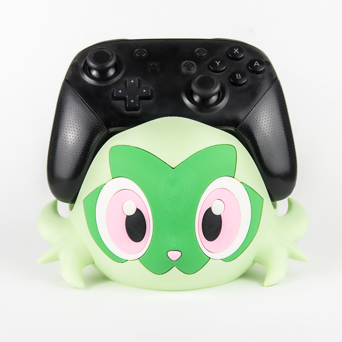 #906 Soporte para mando de Sprigatito - Universal PS/Xbox/Switch